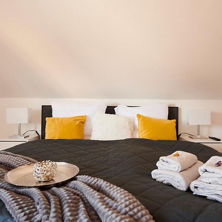 Grosszuegig & Stilvoll Parkplatz ,Ruhige Lage, 5 Personen, Langzeit Apartment พาเดอร์บอร์น ภายนอก รูปภาพ